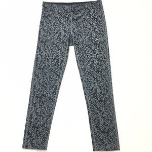 NIKE Essential Legging Women S Gray Black Digital Camo Print Dri Fit Running